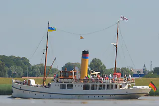 Emsrundfahrt von Leer (Hafenpromenade) Richtung Papenburg und zurück