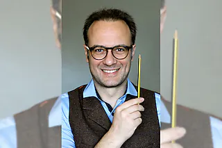 René Sydow - Sie dürfen sich wieder setzen