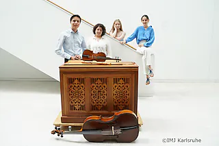 Ensemble Cappella della Lettera - Andreas Kammenos - Blockflöten; Sophia Mücke - Barockvioline; Dasha Vorontsova - Historische Tasteninstrumente;