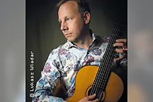 Klaus Wladar - Stimmungsvolles Gitarrenkonzert bei Kerzenschein
