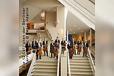 »Dancing around the planet« Die 12 Cellisten der Berliner Philharmoniker