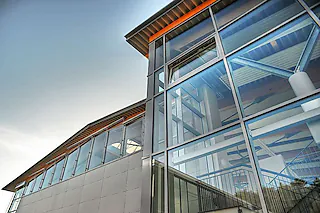 Dreifeldsporthalle