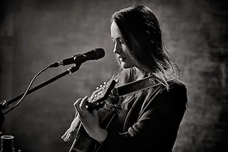 Gitarrenfestival Edersee: Sophie Chassée - Virtuosität trifft auf emotionale Klangpoesie