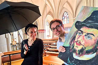 Erik Satie's Kabinettstückchen - Ein theatralisches Emporenkonzert