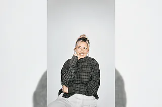 Angelina Boerger - Normal war nieder Plan
