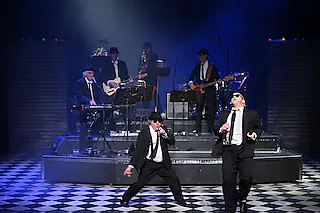 Die Blues Brothers - Ein Roadtrip through the Länd