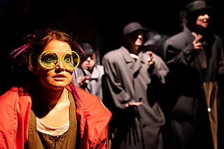 „Momo“ | nach dem Klassiker von Michael Ende - Consol Theater | für alle ab 8 Jahren