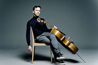 Jean-Guihen Queyras & Stuttgarter Kammerorchester