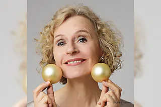 Plätzchen, Pillen und Posaunen - Weihnachts-Comedy mit Maria Vollmer