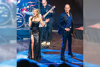 Let the Sky Fall - Die Bond Concert Show