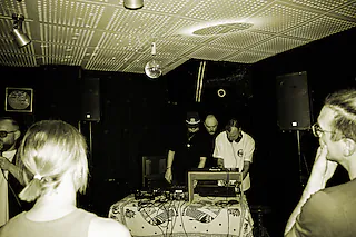 Ousia feat. Flashbackxx