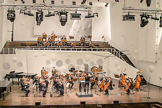SINFONIETTA DRESDEN - Klingende Metropolen - Musik aus Oslo