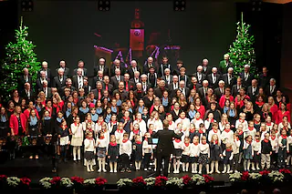 Weihnachtskonzert 2 - Helfen durch Musik und Gesang