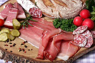 Vesperbrett [RRF, stock.adobe.com]