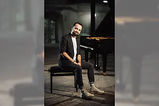 Jonathan Zelter - Nah & Unplugged 2026