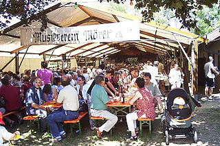 Musikverein Märkt Fischerfest 2011<?ZE?>vom 2. bis 4. Juli, <?ZE?>in das Festzelt beim Brandweiher in Märkt ein. [Veranstalter]