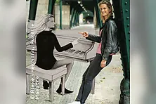 Lucy van Kuhl & Es-Chord Band