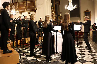 Let Him Kiss Me - Vertonungen aus dem Hohelied Salomos