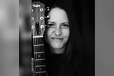 Cynthia Nickschas