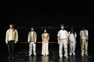TELL ME WHY - Gastspiel der Kammerspiele - Gastspiel der Kammerspiele München