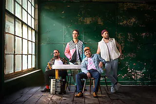 GANKINO CIRCUS - Das Gegenteil von Rock'nRoll
