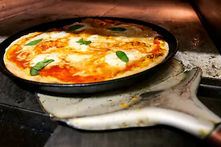 Gholams Holzofenpizza Zähringen