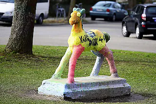 Betonskulptur Holbeinpferd
