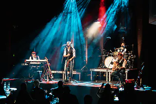 HUEBNOTIX - „A Tribute To Rock History“
