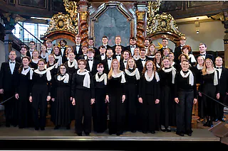 schlicht und ergreifend - W.A. Mozart: c-Moll-Messe, A. Pärt: Berliner Messe