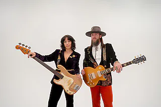 DANIELLE NICOLE BAND - „That girl gets down to the nitty gritty.“
