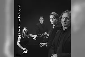 Pippo Pollina & Quartetto Acustico - La vita è bella cosi com'è