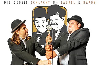 Die grosse Schlacht um Laurel & Hardy - Filmvergnügen live synchronisiert mit Wiener Schmäh und Hessisch Gebabbel