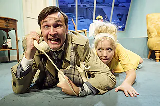 Barfuß im Park - Komödie von Neil Simon