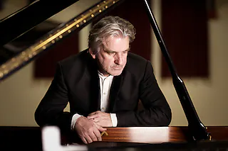 Nürnberger Symphoniker - Barry Douglas (Klavier), Jonathan Darlington (Dirigent)