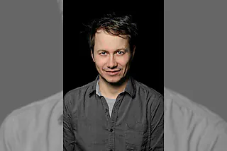 Marco Tschirpke „Kalender, deine Tage sind gezählt!“ Kabarett mit Klavier und Ukulele, Sprachkünstler